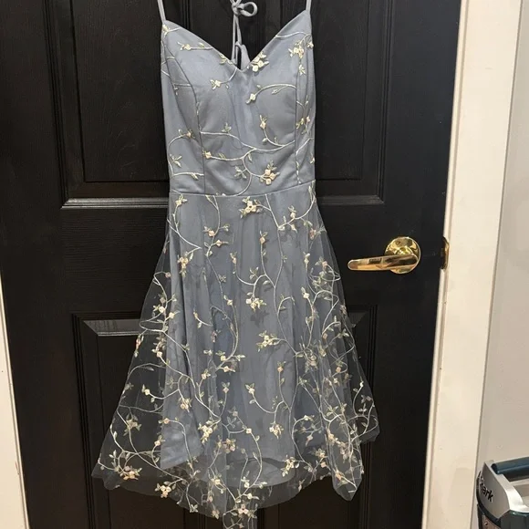 Grad Dress - Picture 2 of 12